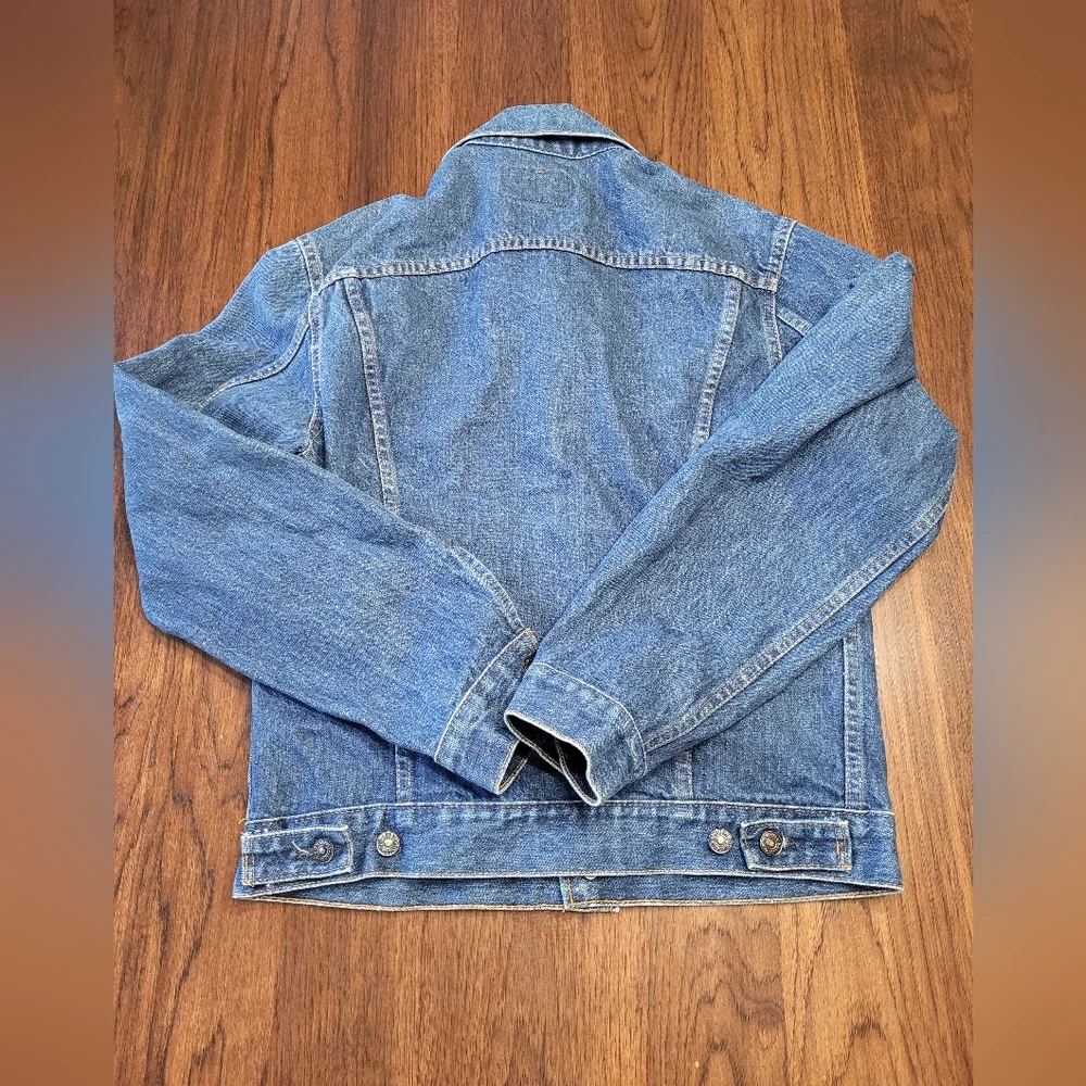 Levi's Men's 42L Medium Wash Trucker 100% Cotton Denim Jean Jacket Vintage Y2K